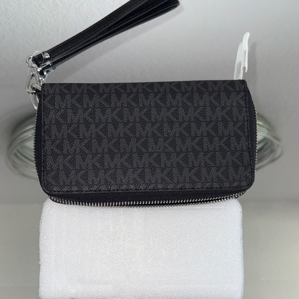 Michael Kors Black MK Signature Wristlet Clutch - Picture 3 of 4